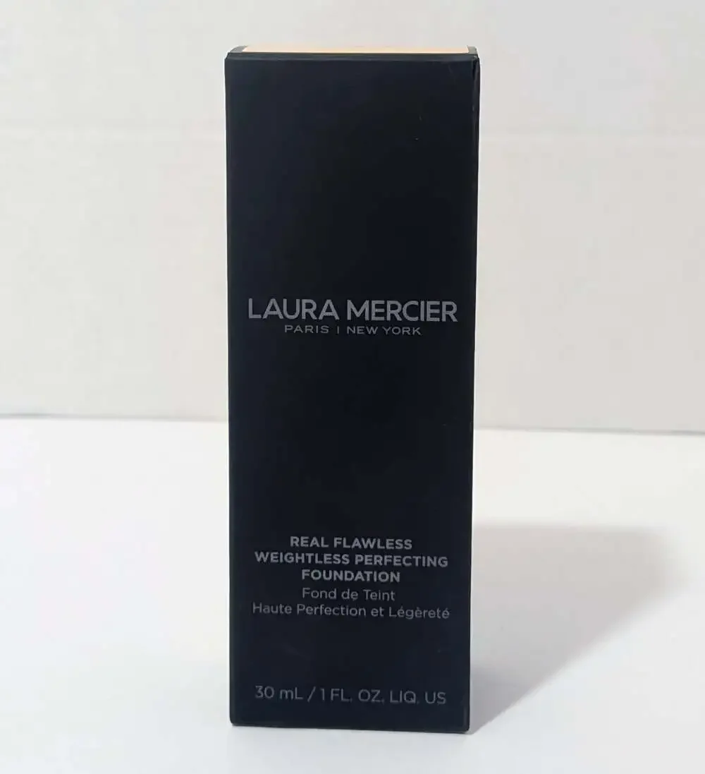 Laura Mercier Foundation Real Flawless Weightless Perfecting 1W1 Cashmere 1 oz